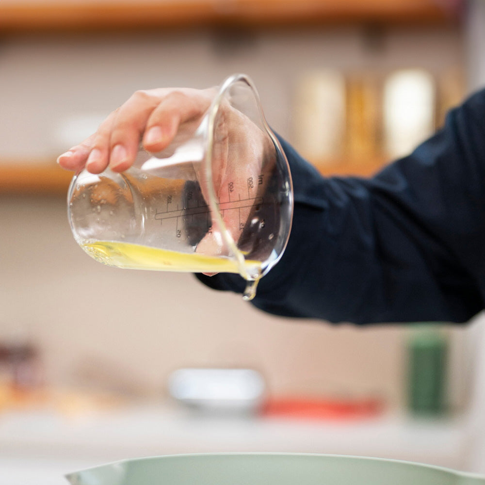 Chef It Glass Measuring Jug with Lid 500ml - Nordic Sage
