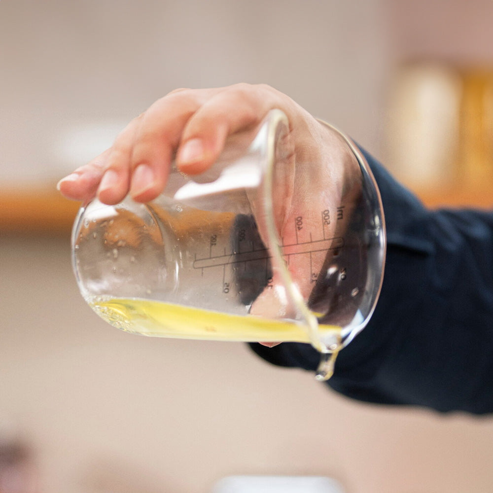 Chef It Glass Measuring Jug with Lid 500ml - Navy