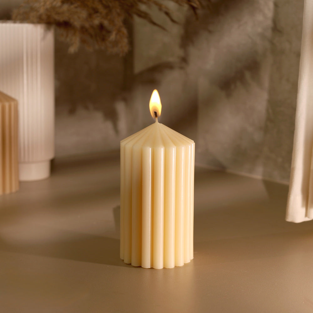 Cina Ribbed Tower Candle Medium - Cream