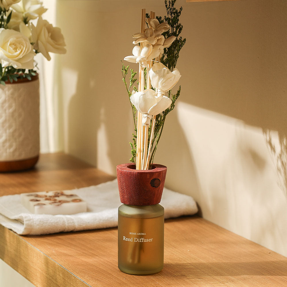Clara Jasmine Scented Reed Diffuser - White