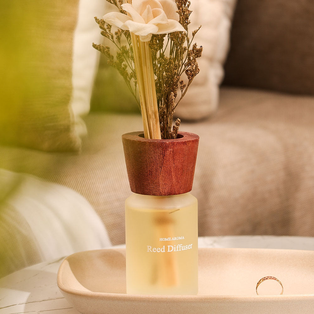 Clara Lily Scented Reed Diffuser - White