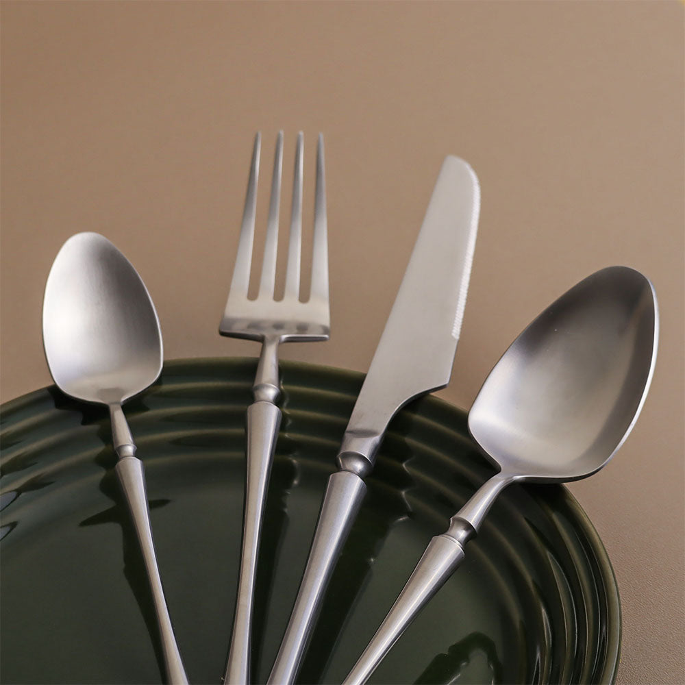 Classic 24-Piece Cutlery Set - Brushed Silver