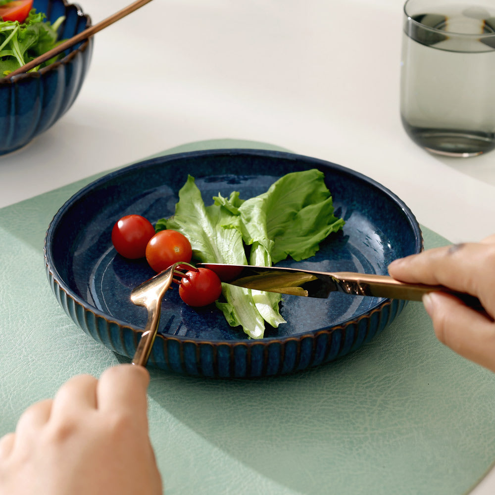 Cove Deep Quarter Plate - Teal Blue