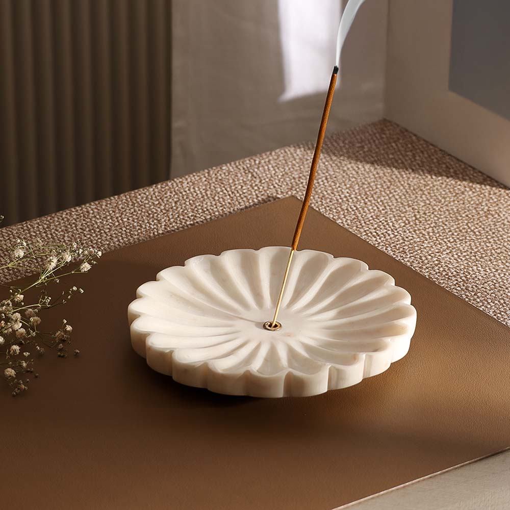 Daisy Marble Incense Holder - White