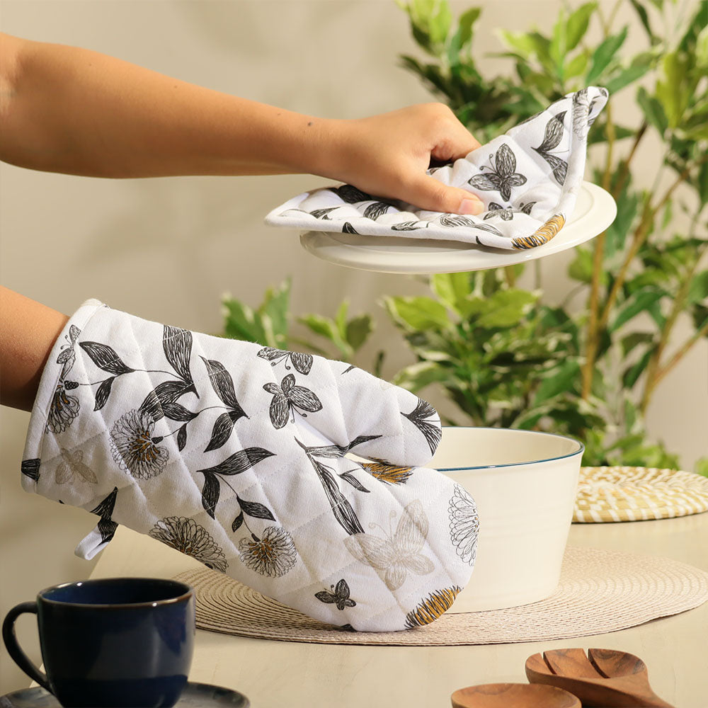 Dandelion Pot Holder and Oven Glove Duo - White