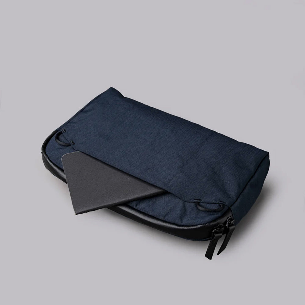 Flight Sling Bag 2L - Axoflux Moonlight Blue & Grey
