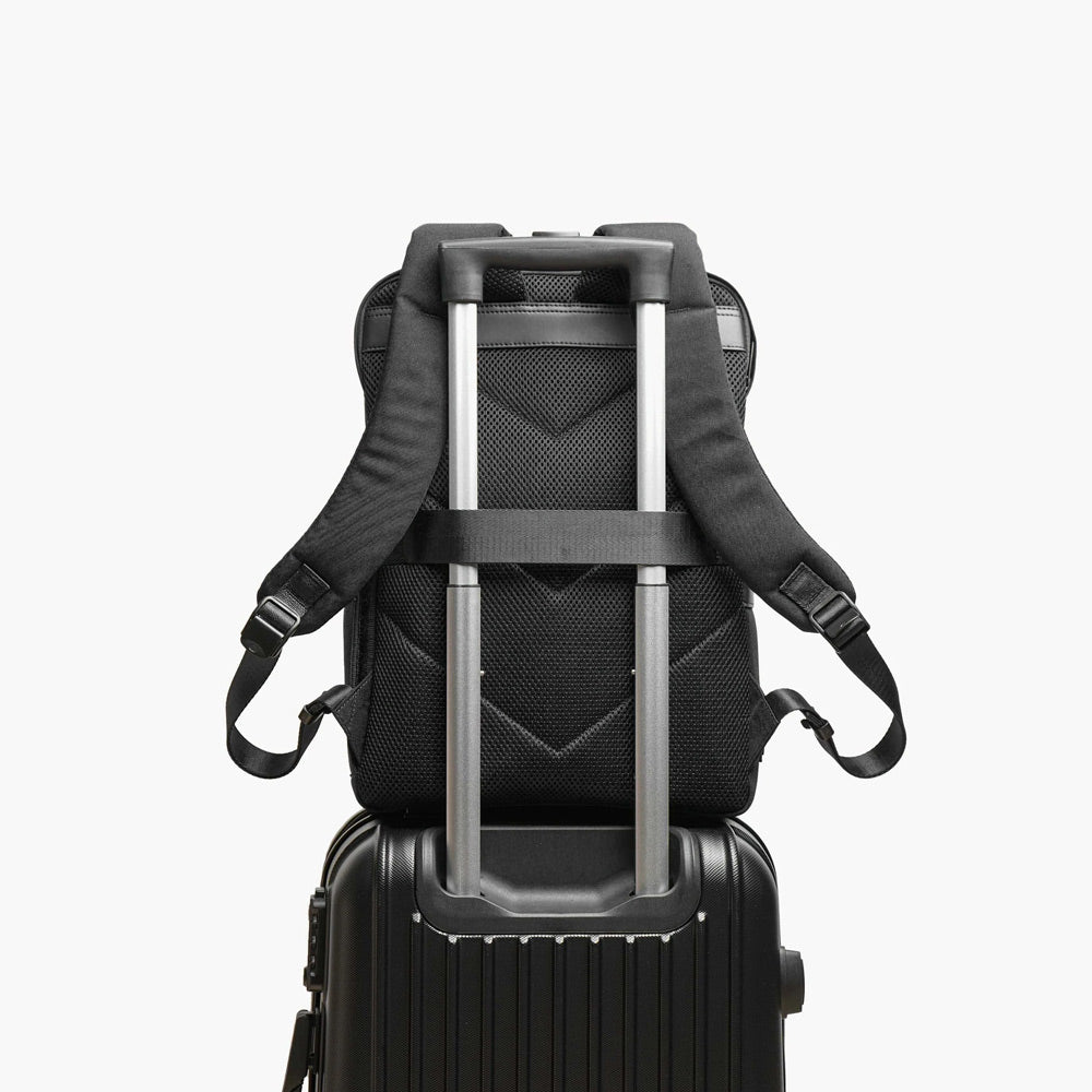 Forte Light Backpack - Black