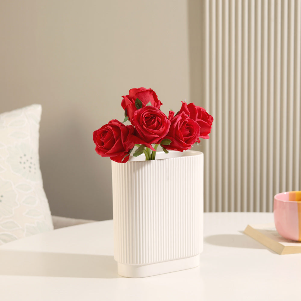 French Roses Faux Bunch Short - Red