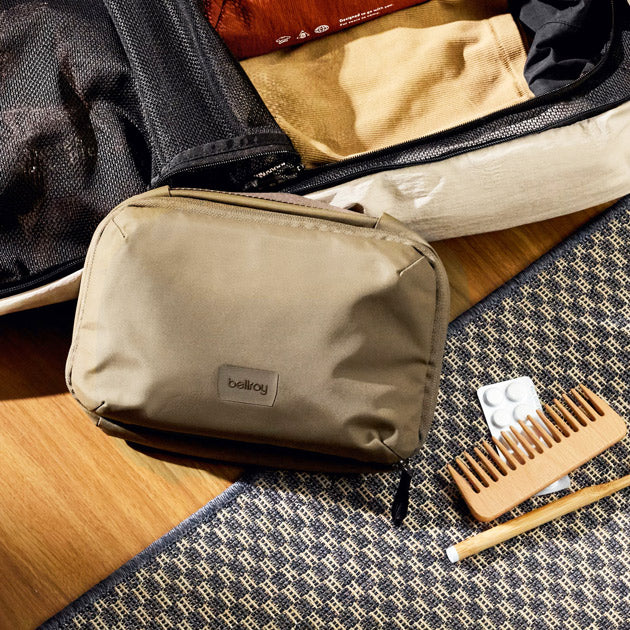 Hanging Toiletry Kit - Seakelp Green