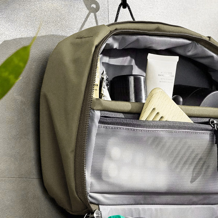 Hanging Toiletry Kit - Seakelp Green