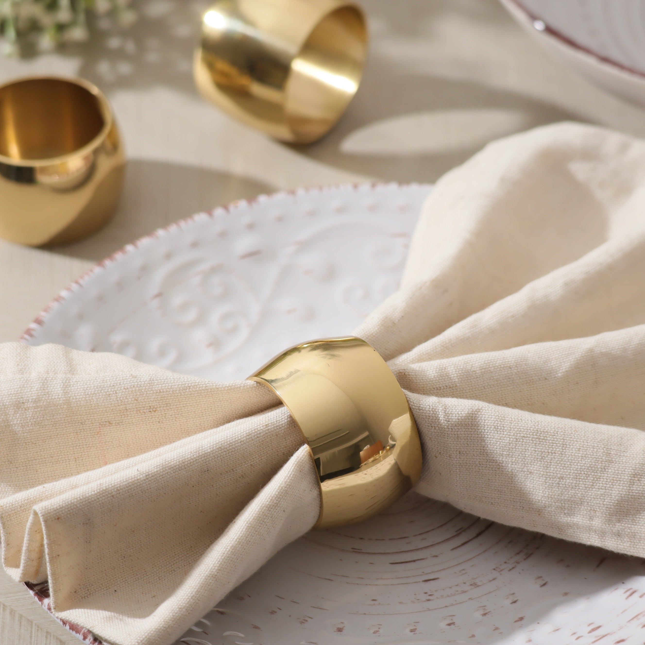 Laurel Brass Napkin Rings, Set of 6 - Gold