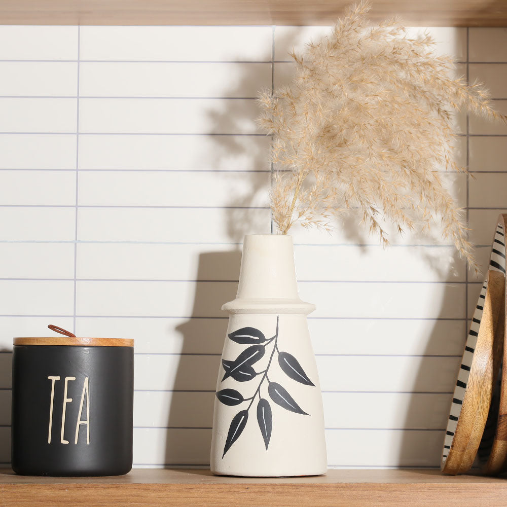 Leaf Terracotta Vase Medium - Ivory Black