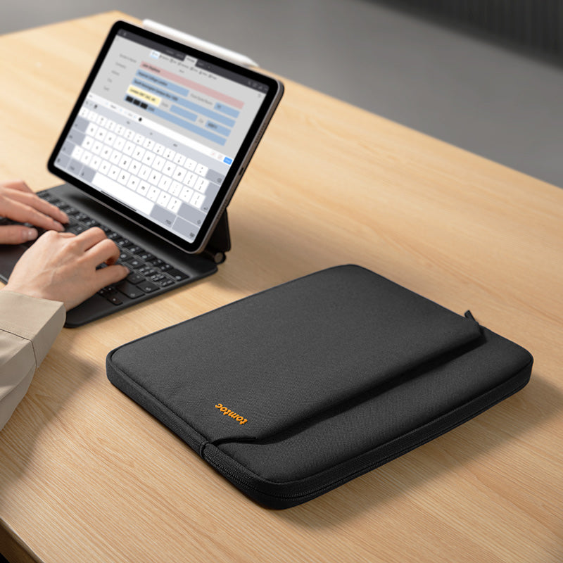 Light B18 Tablet Sleeve - Black 12.9 Inch