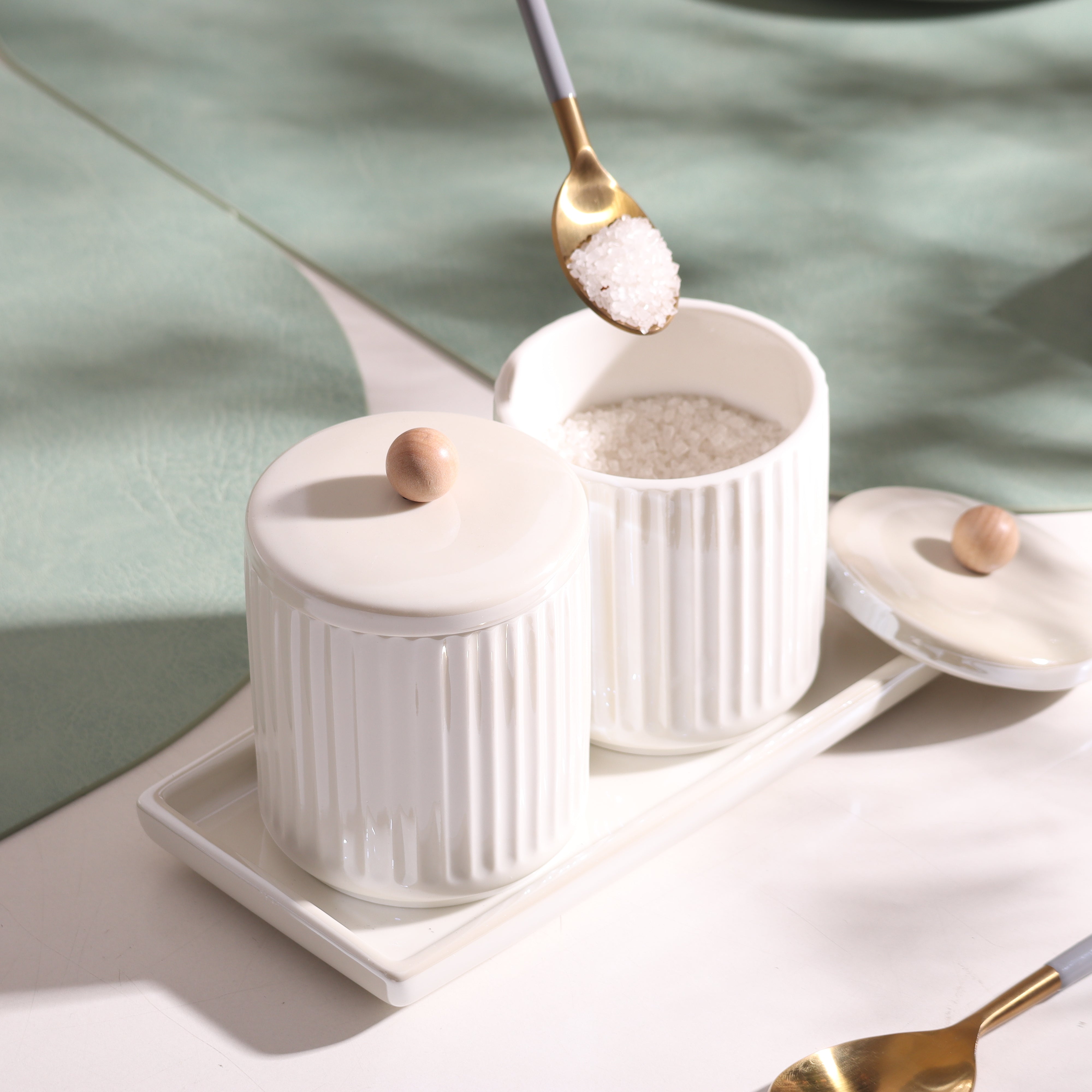 Lineo Ceramic Condiment Jars with Tray - Pearl White
