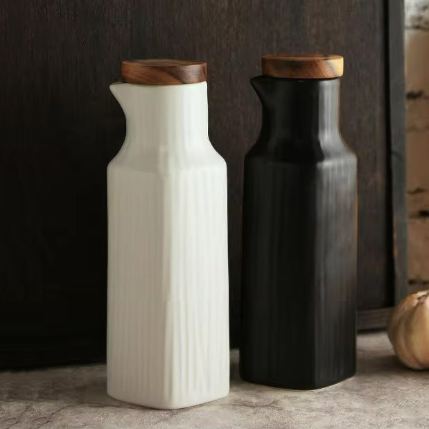 Lines Ceramic Oil Bottle - White