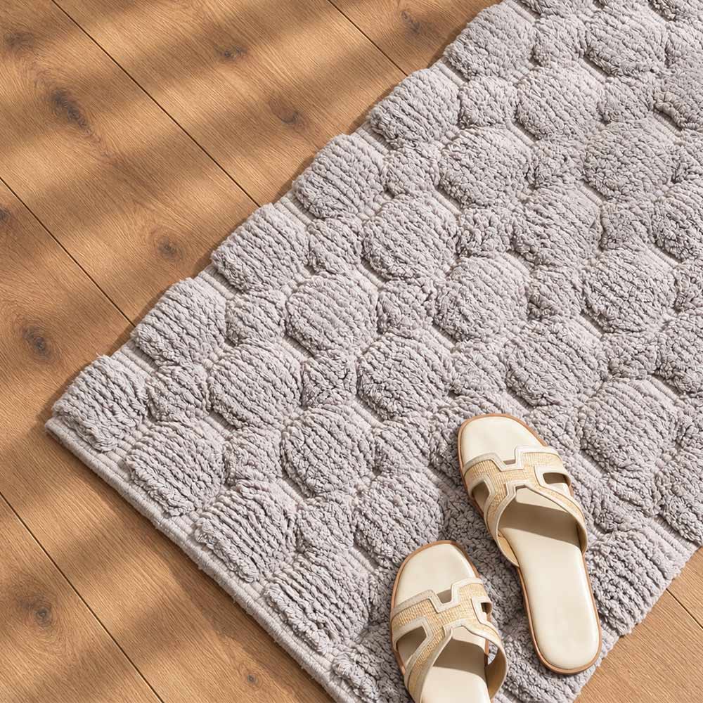 Louis Trellis Handloom Bathmat - Light Grey