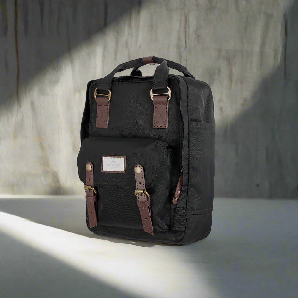 Macaroon Backpack 16L - Black