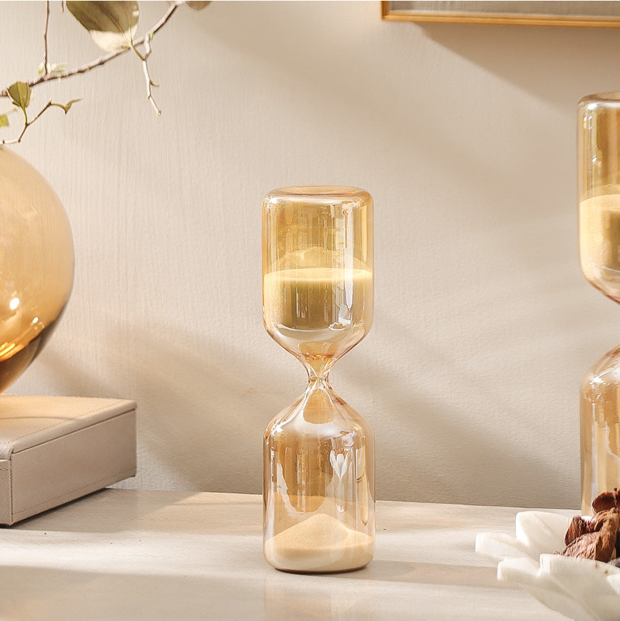 Maestro Cylindrical Hourglass Medium - Gold