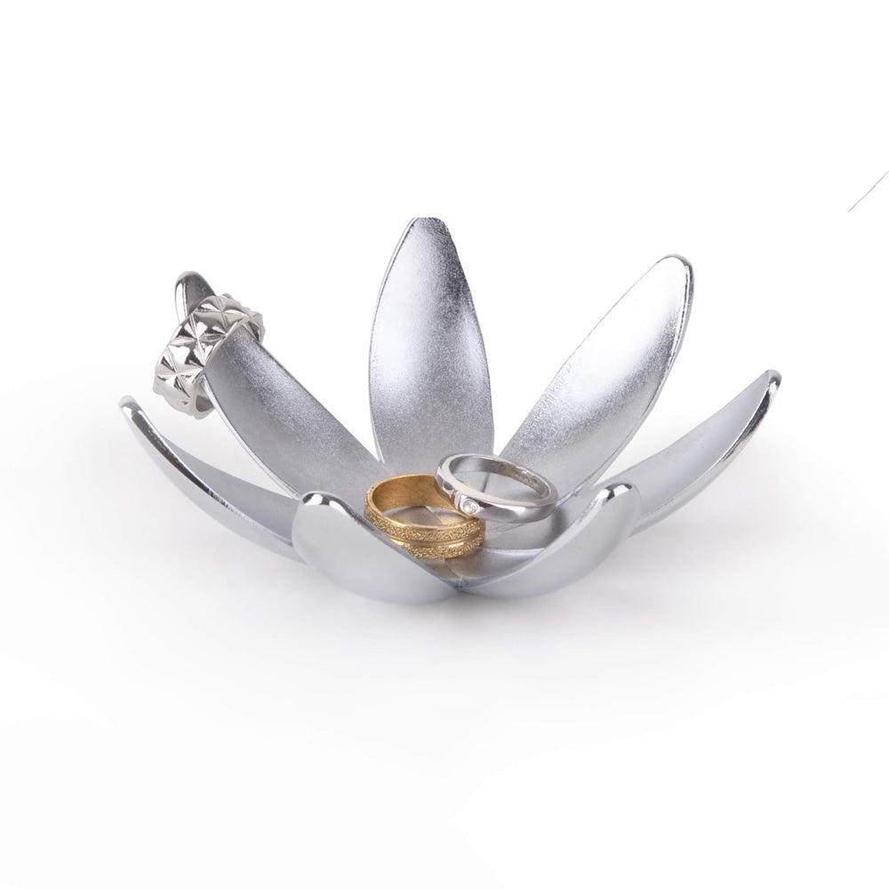 Magnolia Ring Holder - Chrome