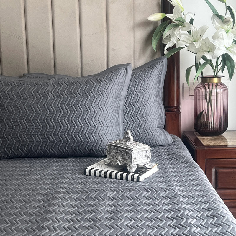 Maze Velvet Bedspread - Dark Grey