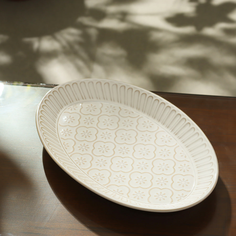 Mosaic Oval Plate - Chiffon White