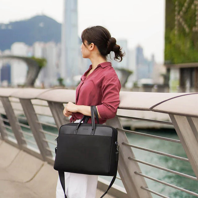 Motion Light Briefcase - Black