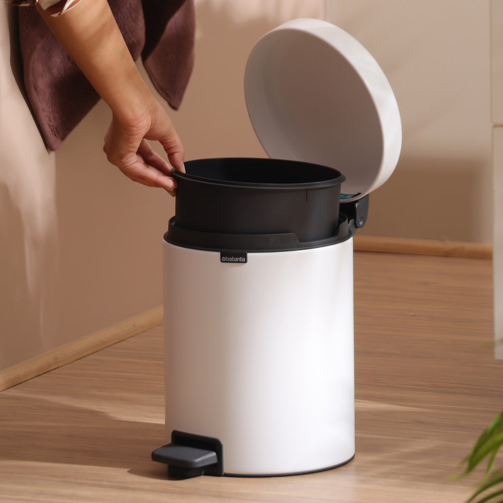 NewIcon Pedal Bin 5L - White