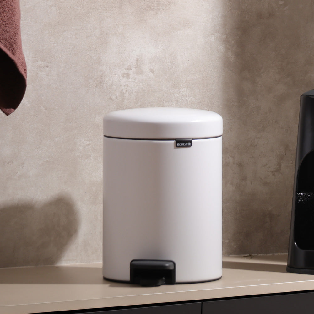 NewIcon Pedal Bin 5L - White