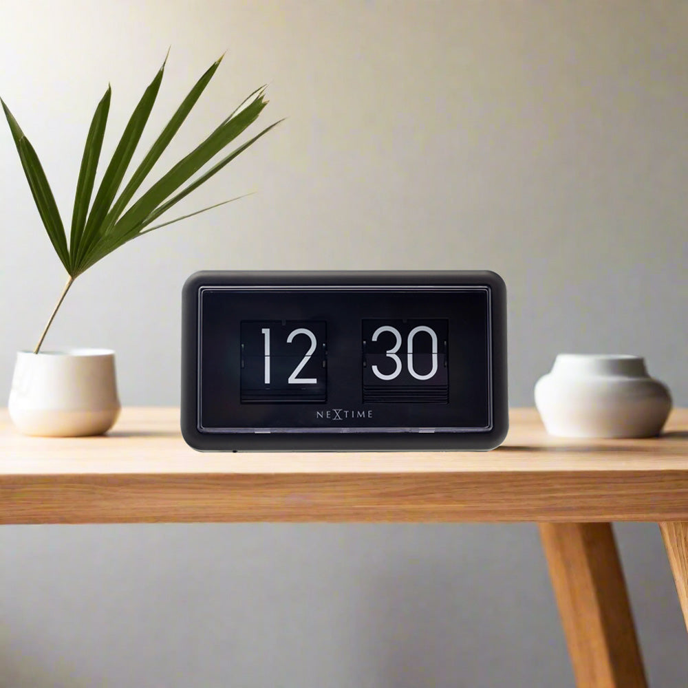 Classic Flip Clock - Black Black