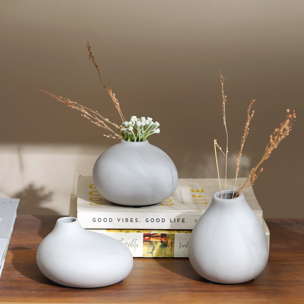 Nona Porcelain Mini Vases, Set of 3 - Micro Chip