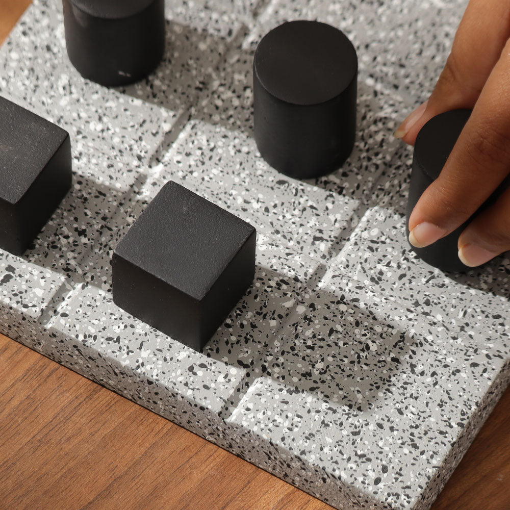 Noughts & Crosses Concrete Tabletop Game Small - Monochrome