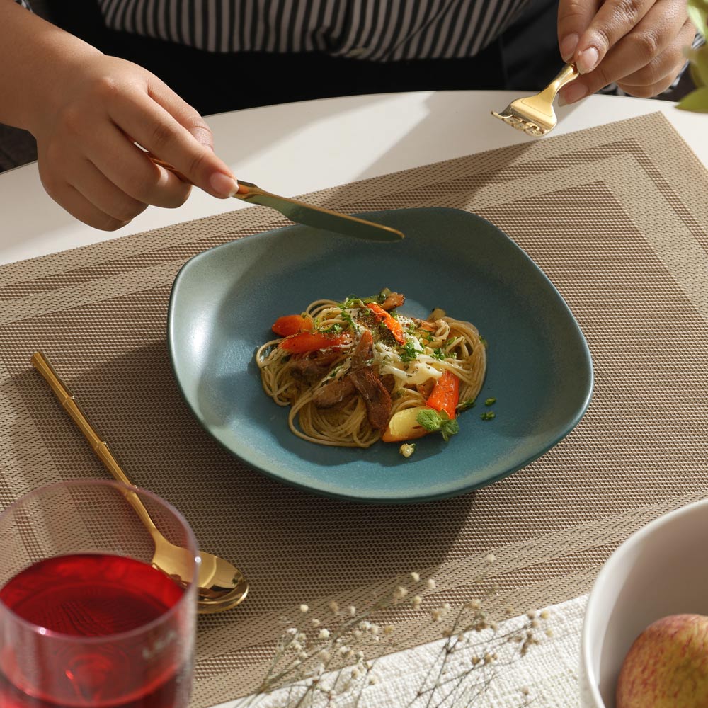 Oasis Curved Plate - Nori Green