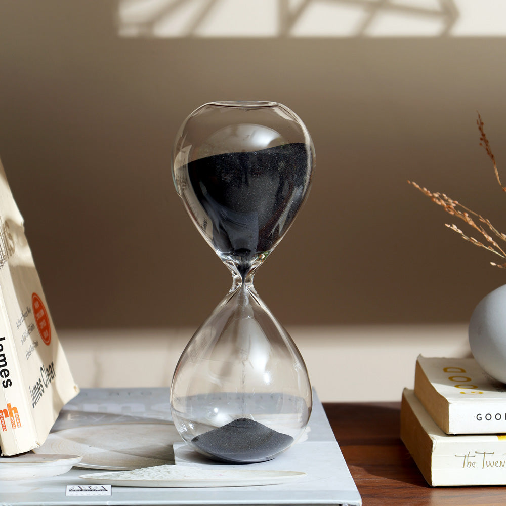 Oslo Hourglass Medium - Black