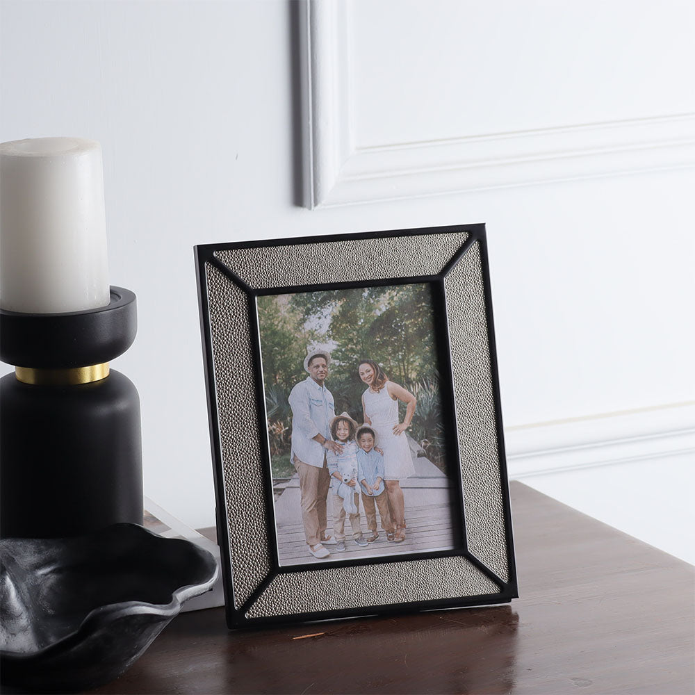 Vera Photo Frame Large - Grey Black