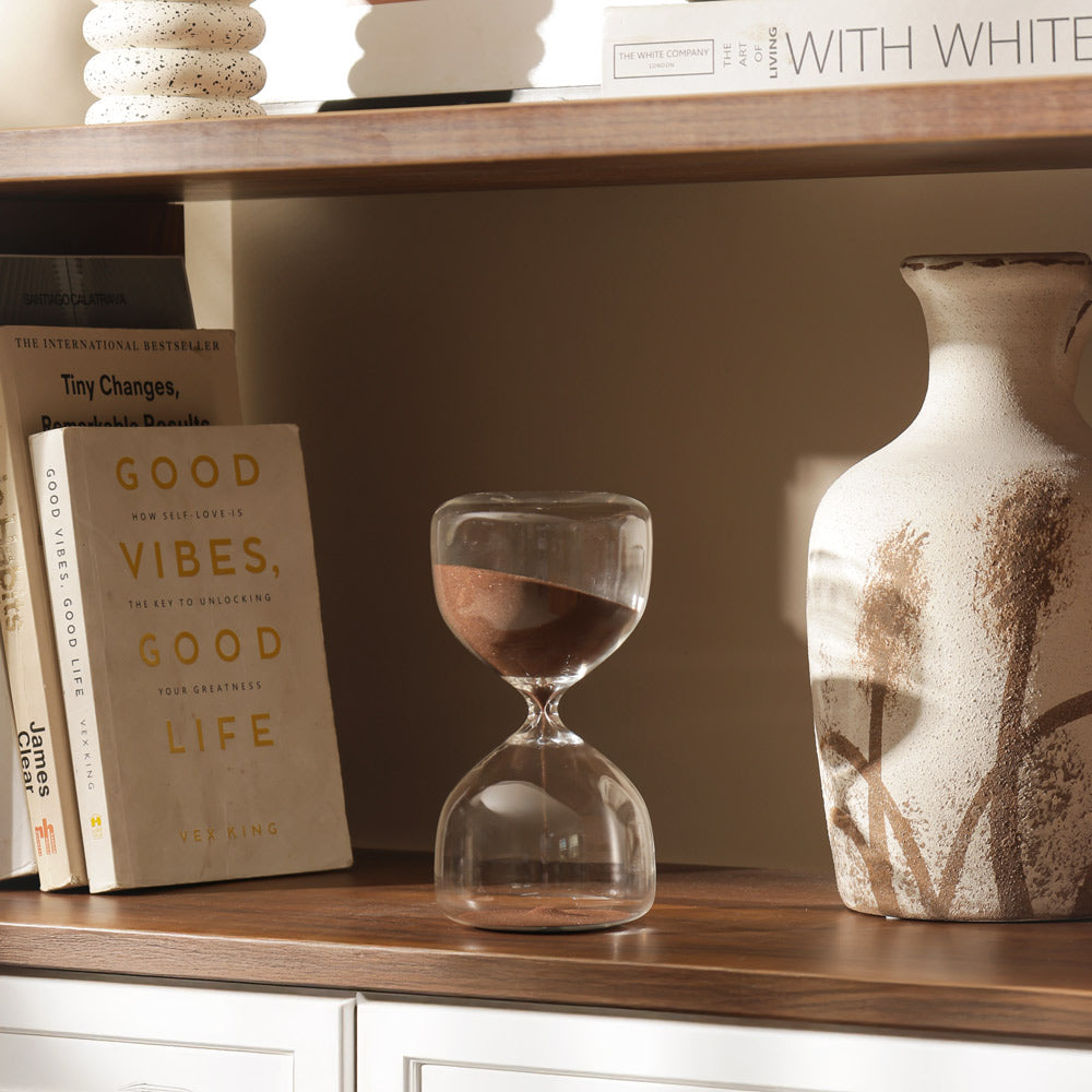 Praha Hourglass Medium - Mahogany
