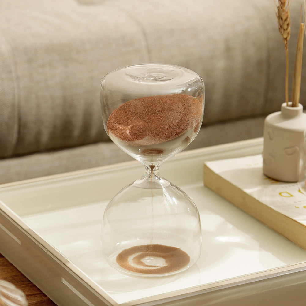 Praha Hourglass Medium - Mahogany