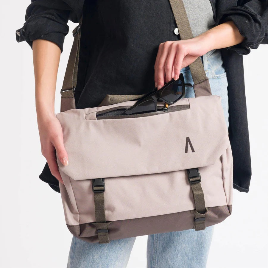 Rennen Shoulder Bag - Clay