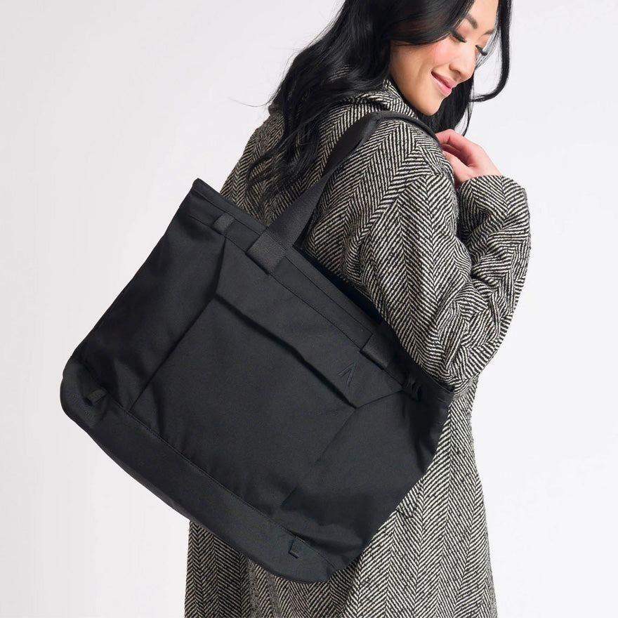 Rennen Tote Bag - Black