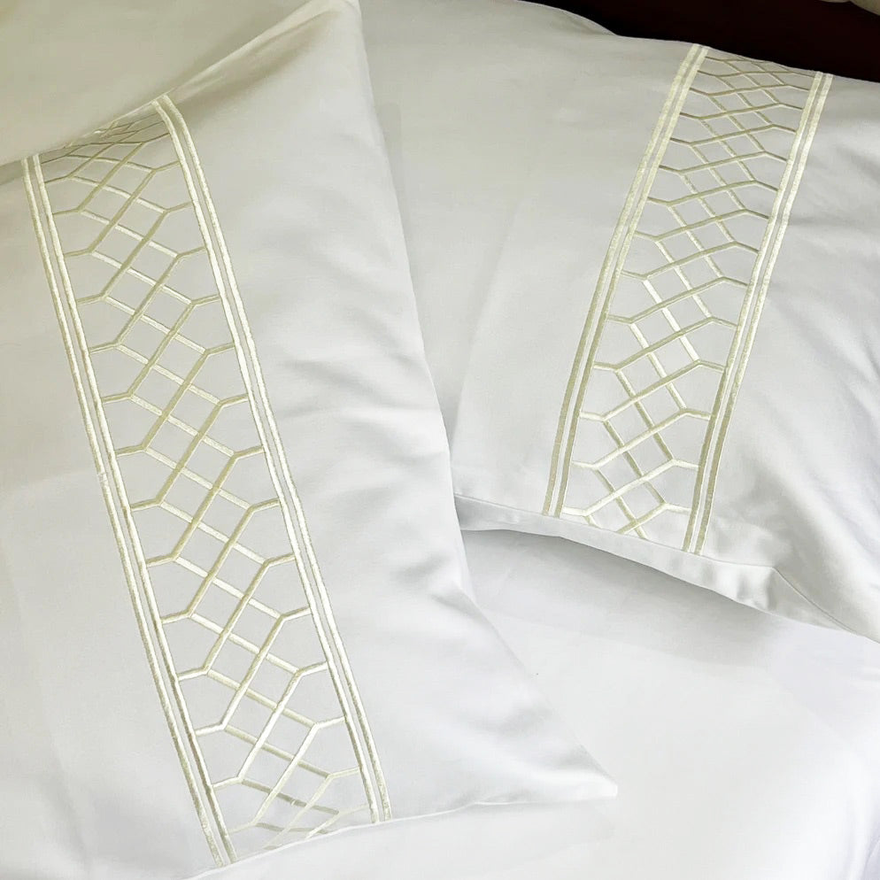 Zig Zag Egyptian Cotton Bedsheet Set - Snow White