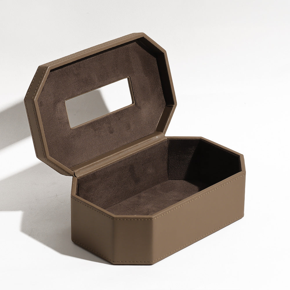 Saxon Tissue Box Holder - Cedar