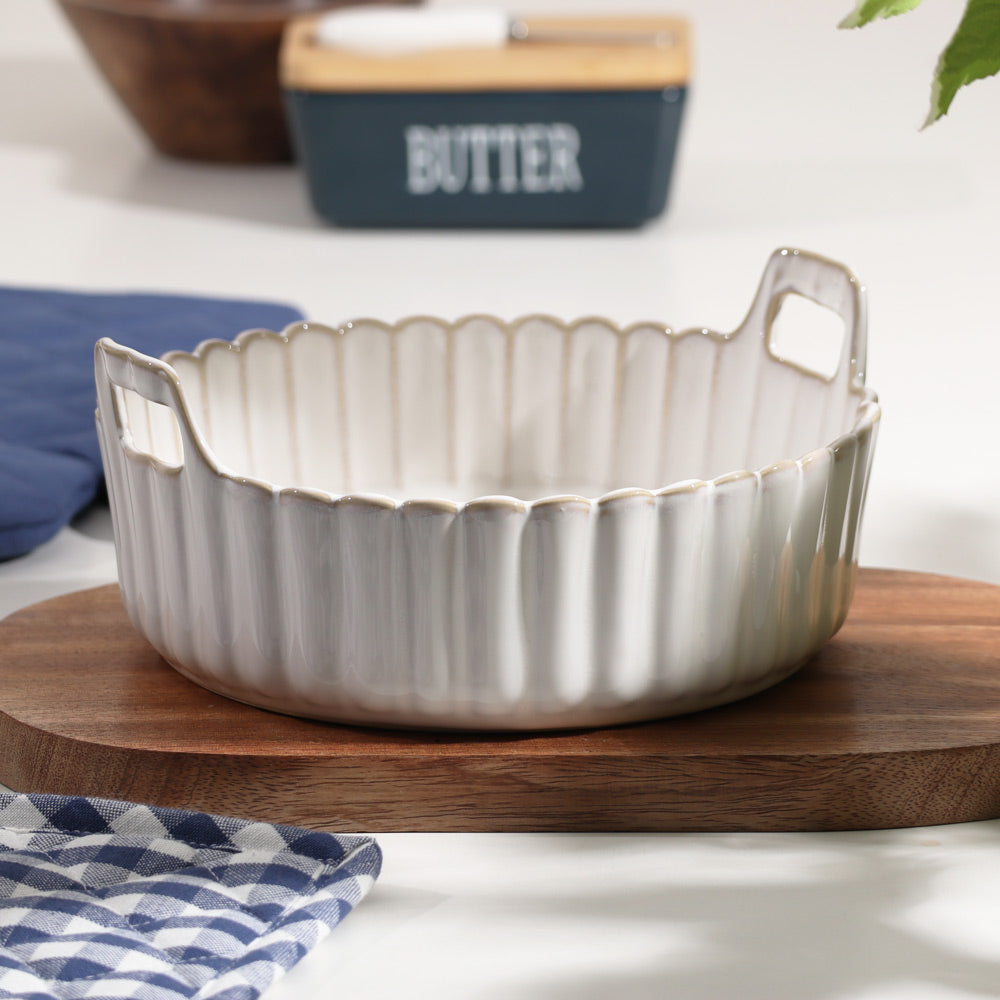 Scallop Round Baking Dish - Ivory
