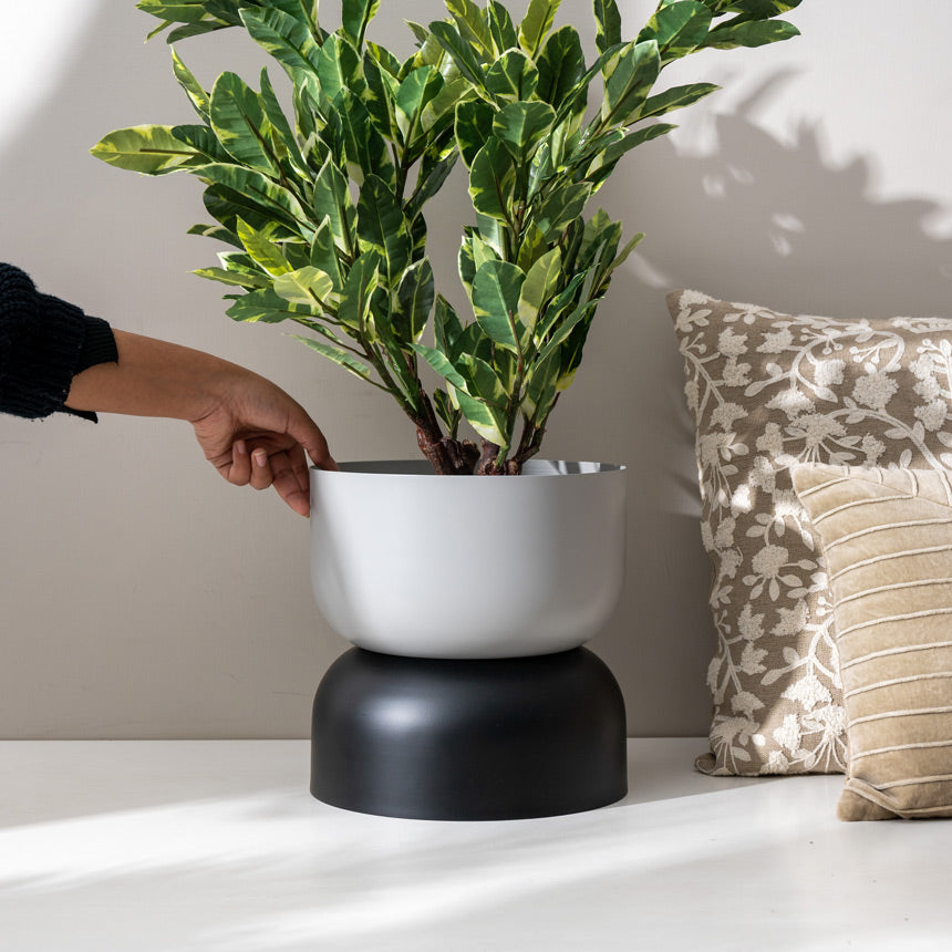 Taro Dual-Toned Planter - Grey and Black