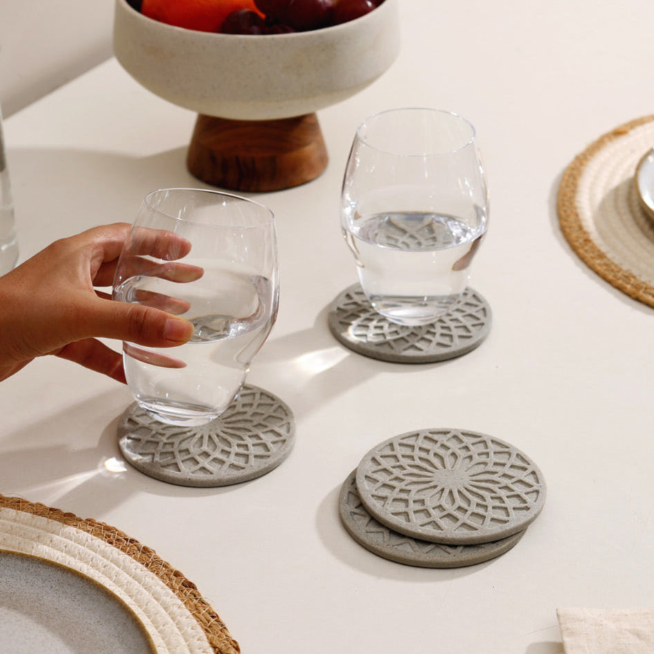 Trobe Round Coasters, Set of 4 - Speckled Cream