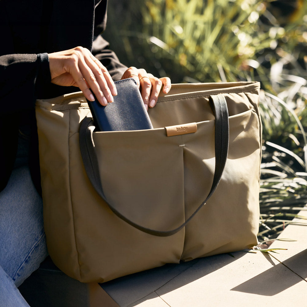 Tokyo Wonder Tote Bag 12L - Khaki