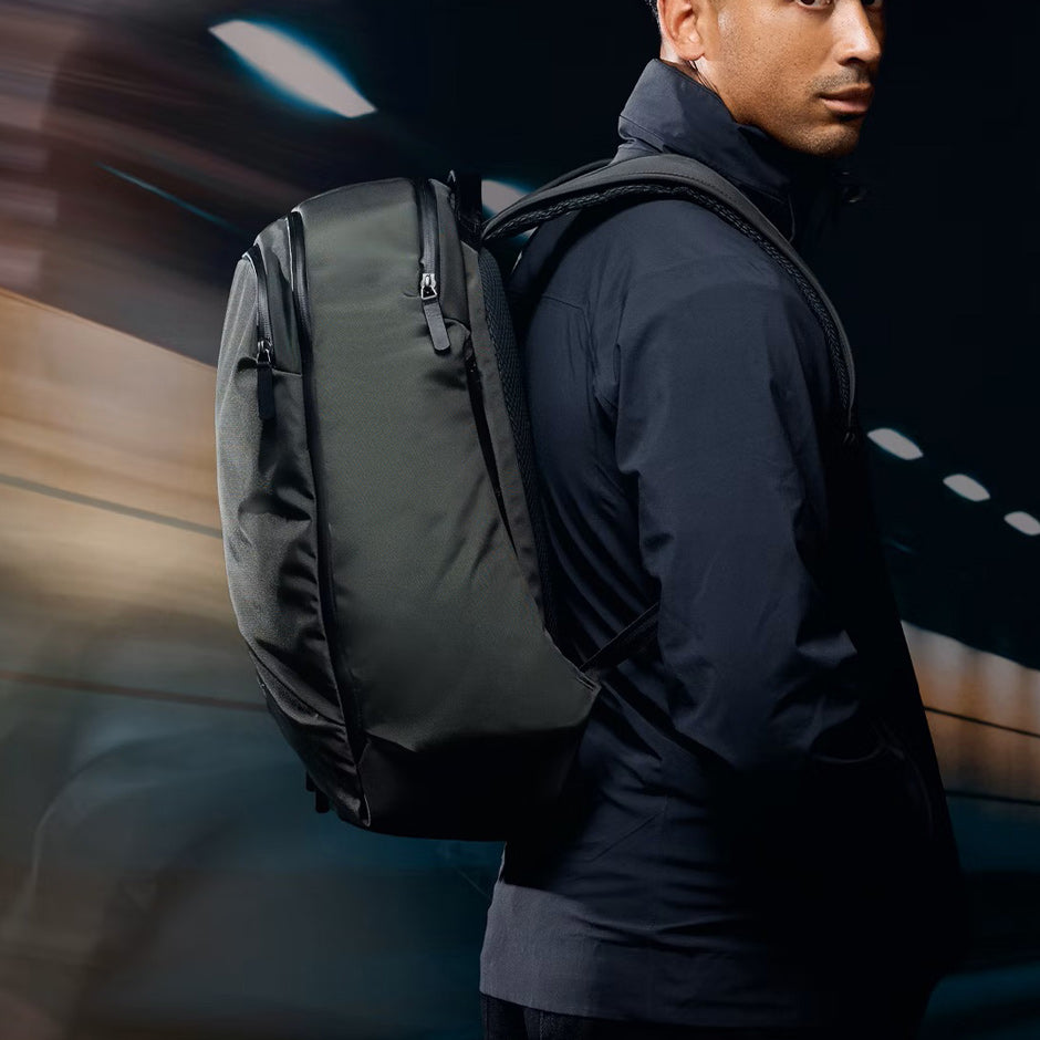 Transit Workpack Pro 28L - Black