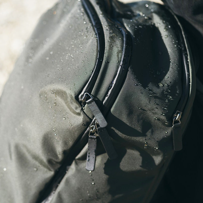 Transit Workpack Pro 28L - Black