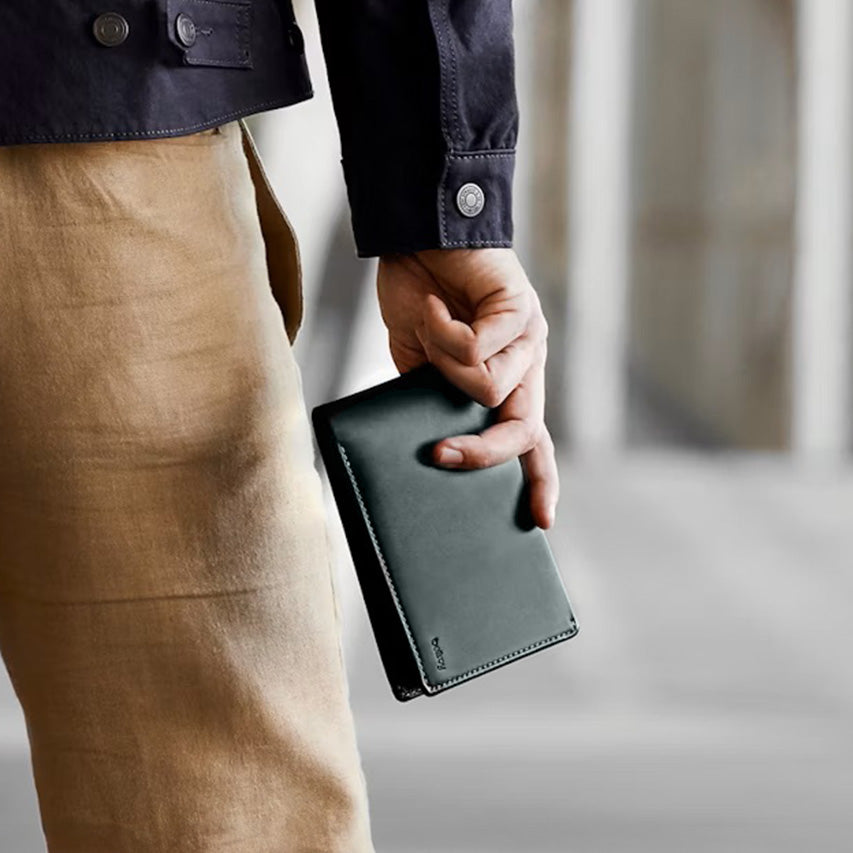 ベルロイ Travel Wallet RFID保護 everglade Amazon.com | Bellroy Travel Folio – Second Edition