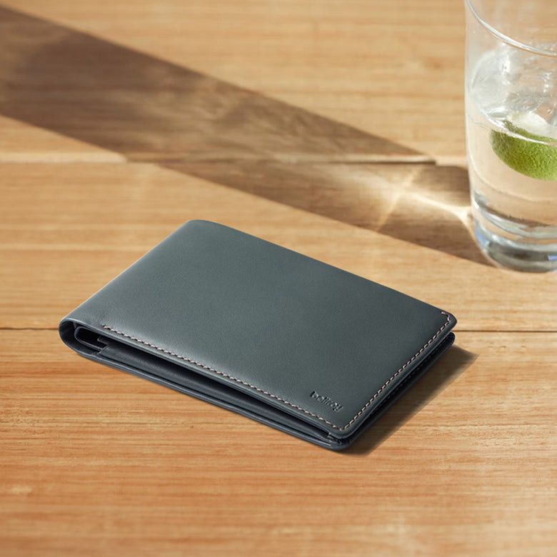 ベルロイ Travel Wallet RFID保護 everglade Bellroy Travel Wallet - Everglade