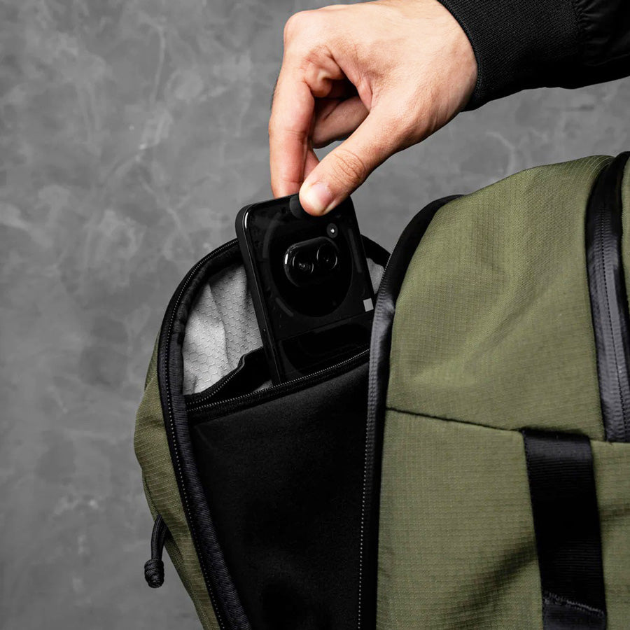 Alpaka Traverse Backpack 30L - Axoflux Green