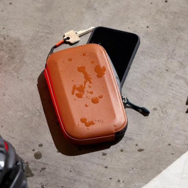 Venture Phone Pocket - Bronze